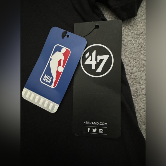 NBA NWT TORONTO RAPTORS Black Logo T Shirt in XL - Picture 4 of 9